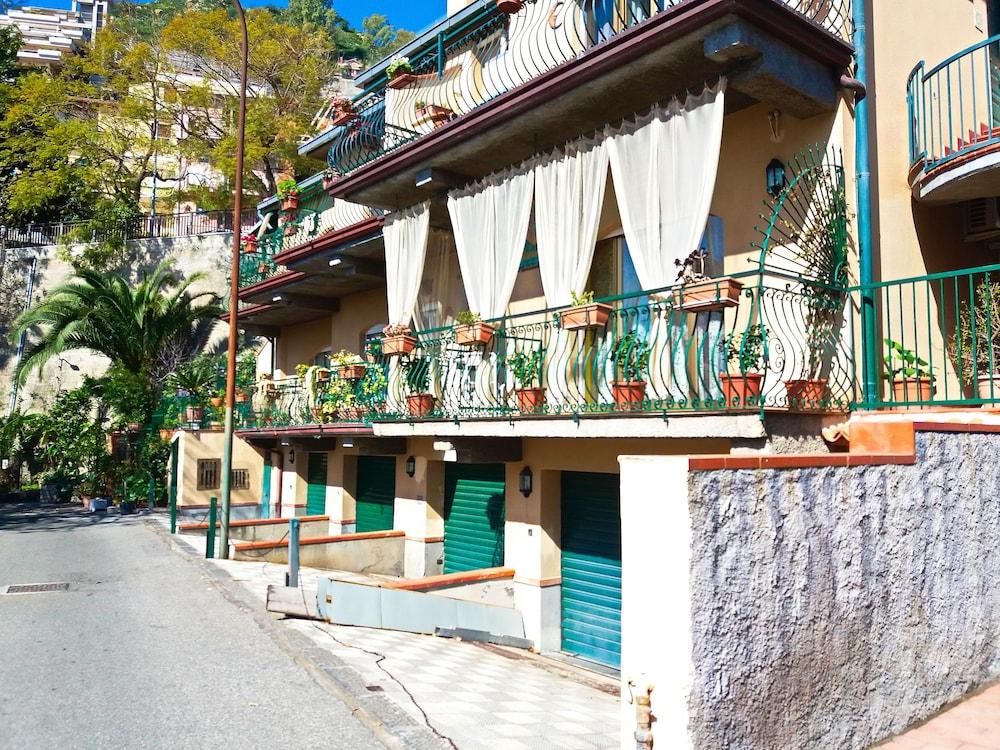Bed And Breakfast Rosangela Taormina Eksteriør bilde